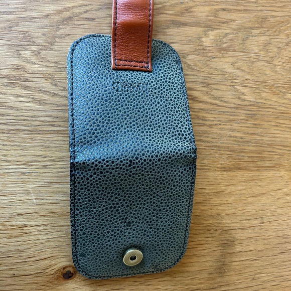 Maggie B Mirror Wallet - one side is magnifying 3.5 x 4 in - Picture 4 of 6